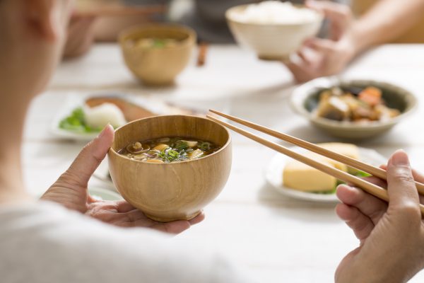 まずは和食を中心とした、バランスのとれた食生活を