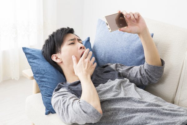 皮脂を過剰に煽ってる!？　今すぐ見直したい8つのNG行動パターン