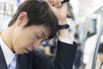 貧血による眠気はなぜ起きる？　生活習慣が乱れている人は要...