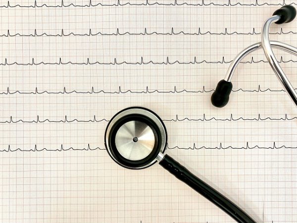 狭心症の検査は心電図が使われる
